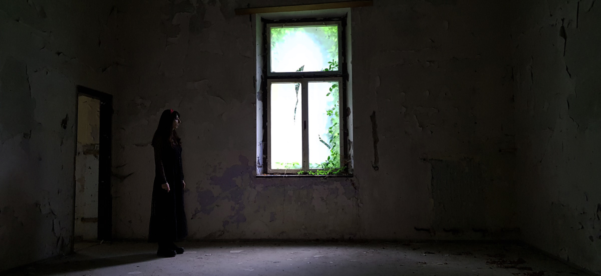 cloud velvet, kraljica sanj, the queen of dreams, synthwave, synthpop, dreamwave, youtube, video, premiere, debut, single, bandcamp